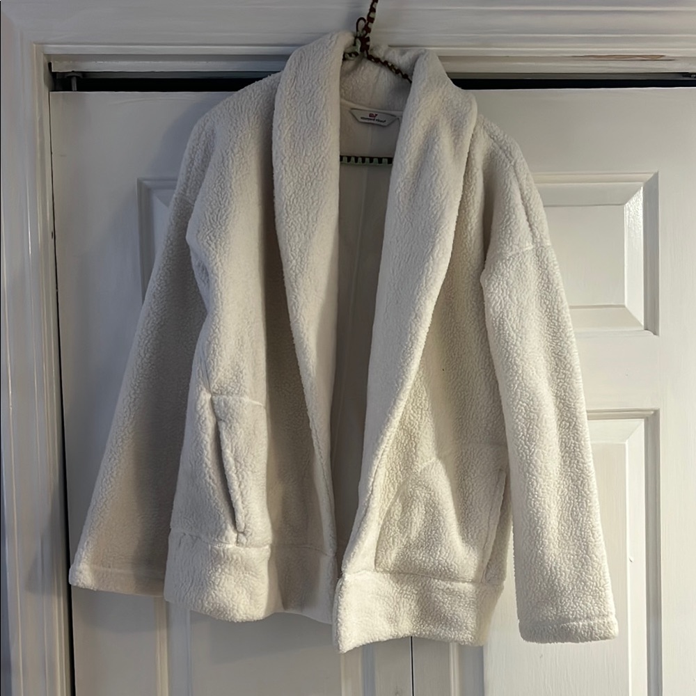 Vineyard vines white Sherpa teddy coat